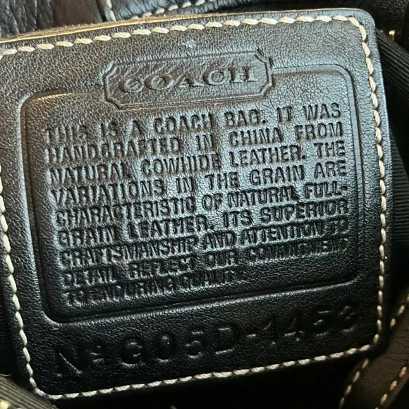 Coach black leather sm/med shoulder bag Serial no G05D-1453 - Picture 6 of 17